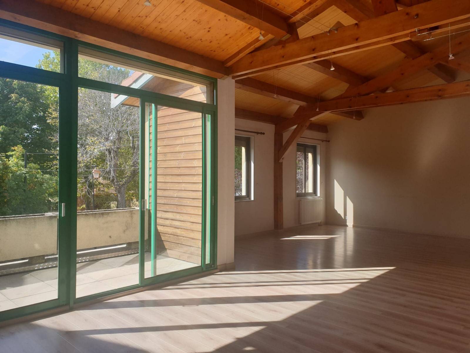 Appartement avec terrasse et place de parking