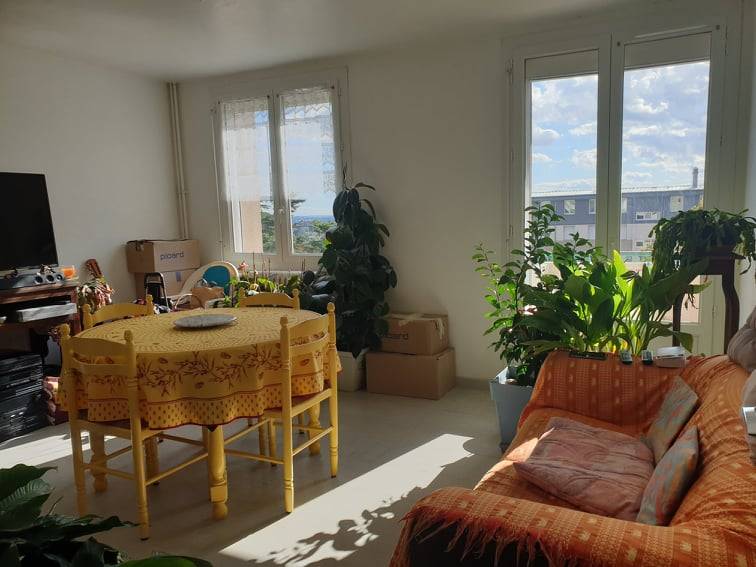 Appartement avec balcon - Résidence le Pilat - ANNONAY