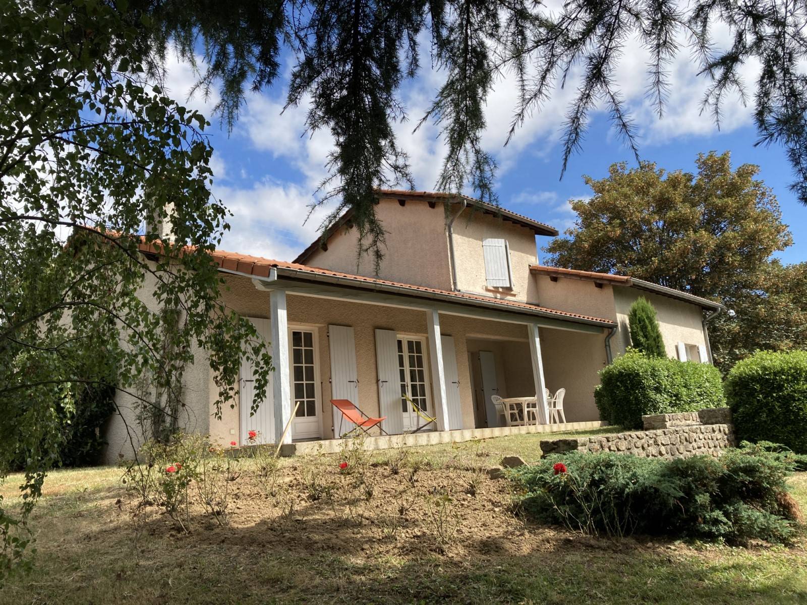 Maison 5ch avec sous-sol complet Roiffieux