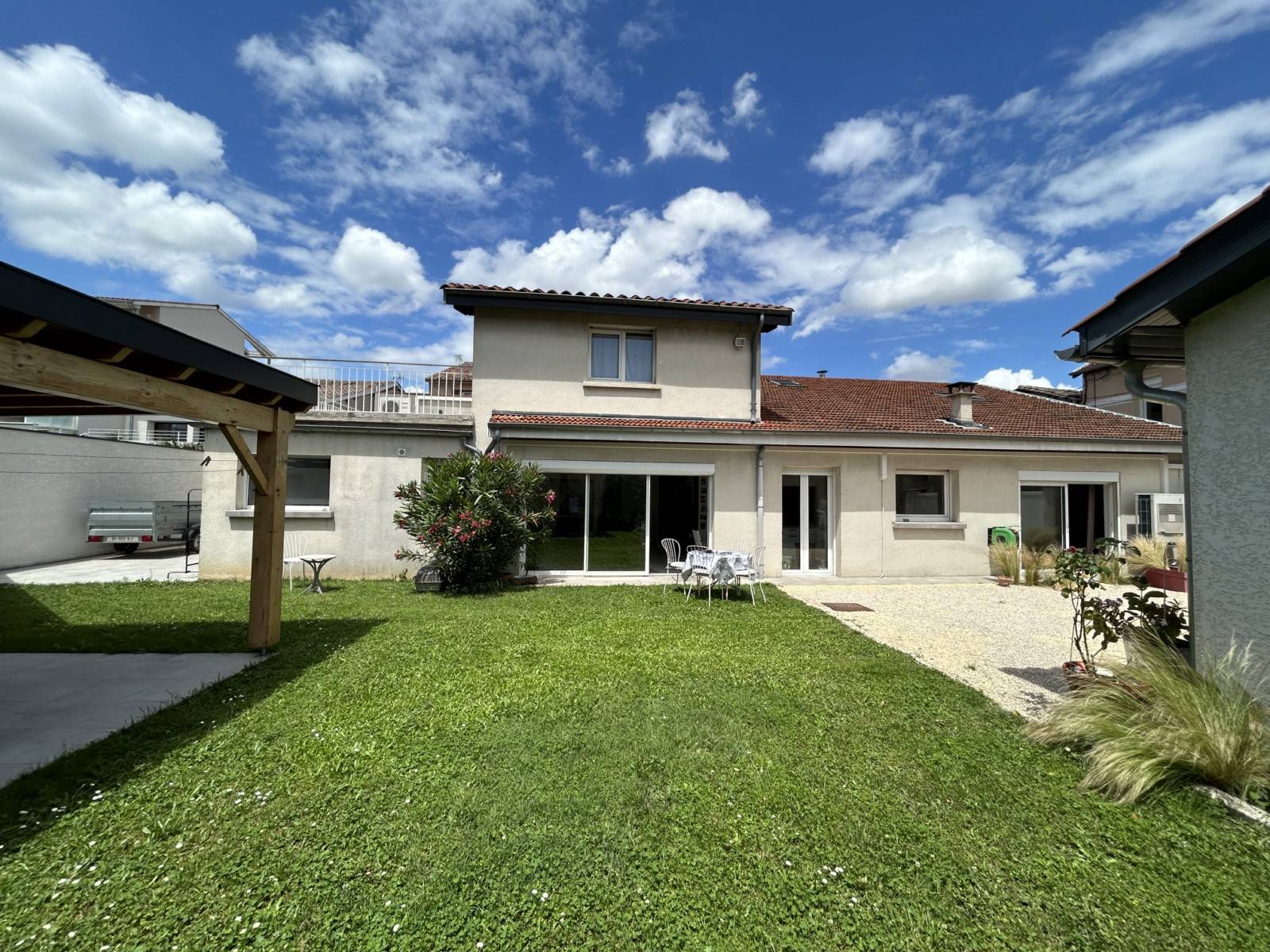 Maison T7 172m² centre ville d'ANNEYRON