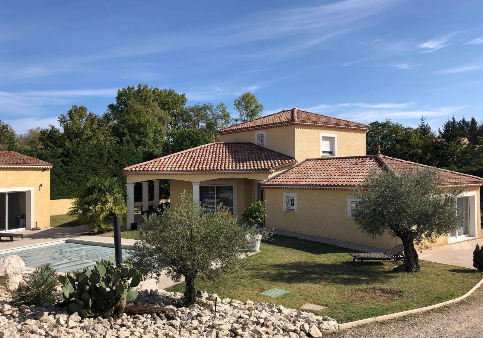 VILLA RÉCENTE 4 CH AVEC PISCINE VERNOSC-LES-ANNONAY