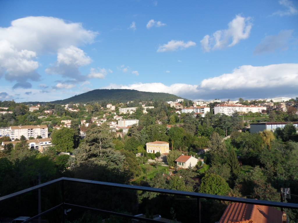 belle vue sur la ville annonay - annonay immobilier - goudart patot - abita immobilier