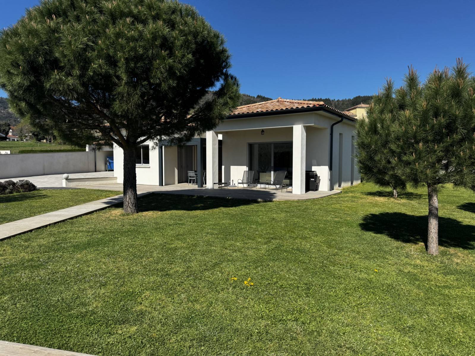 Villa d'exception 200m² avec terrain de 2004m²