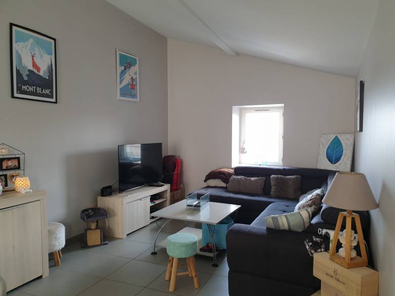Appartement T4 de 81m² avec terrasse - CHARNAS