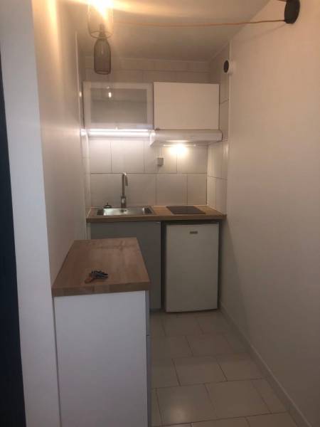 Studio non meublé rénové plein centre-ville à ANNONAY