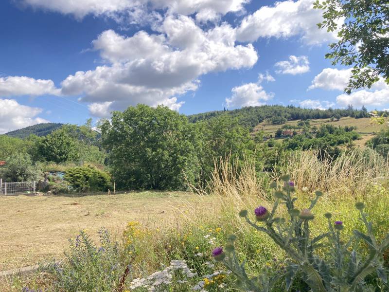 SAINT-MARCEL LES ANNONAY - TERRAIN A BATIR DE 1200 M² ENV.