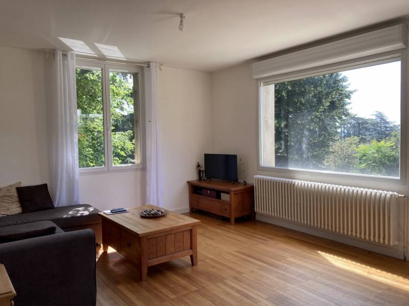 Annonay, Appartement avec Terrasse et Jardin