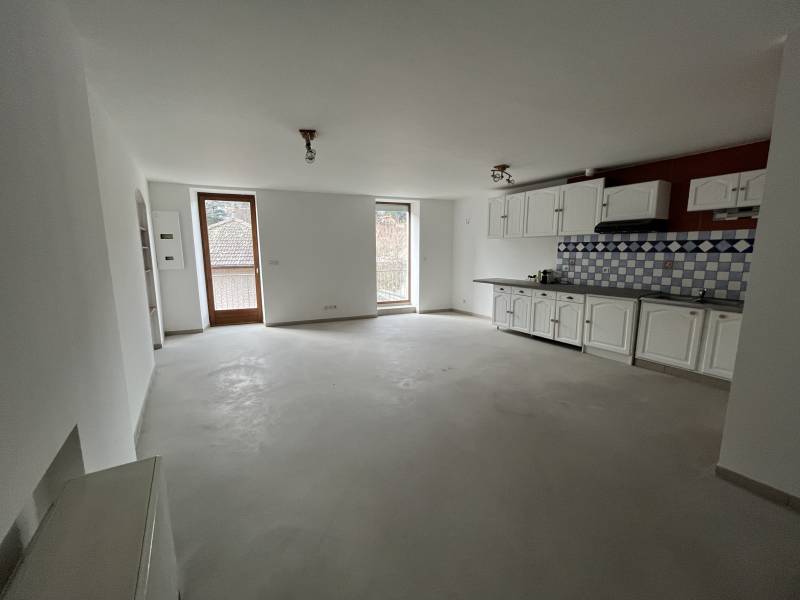 Location appartement T3 - 82.18m² - SATILLIEU