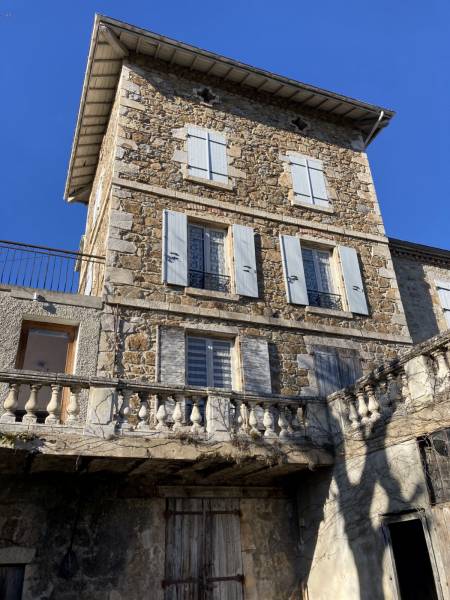 Maison en pierre de 130m² à réhabiliter à Annonay