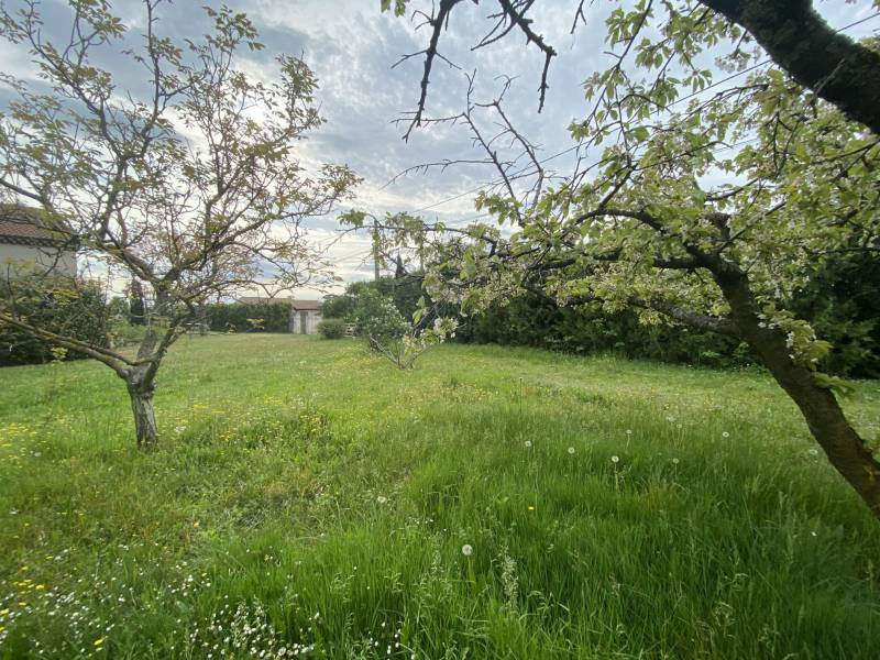 TERRAIN A BATIR 800M² PEAUGRES