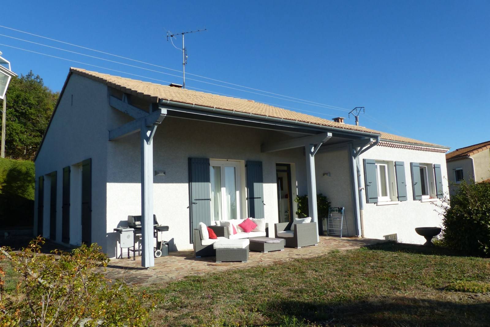Maison Peaugres proche du village