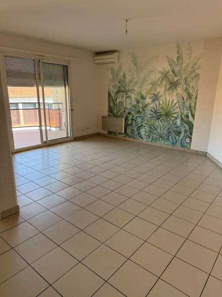 Appartement T2 - RESIDENCE SECURISEE - GARAGE - PEAGE DE ROUSSILLON