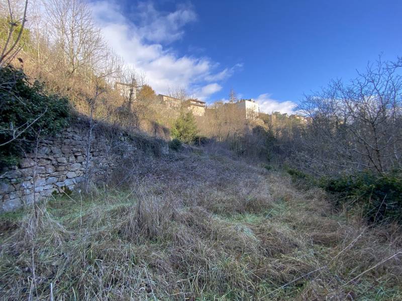 Terrain de loisir de 2056 m² à deux pas du centre ville d'Annonay