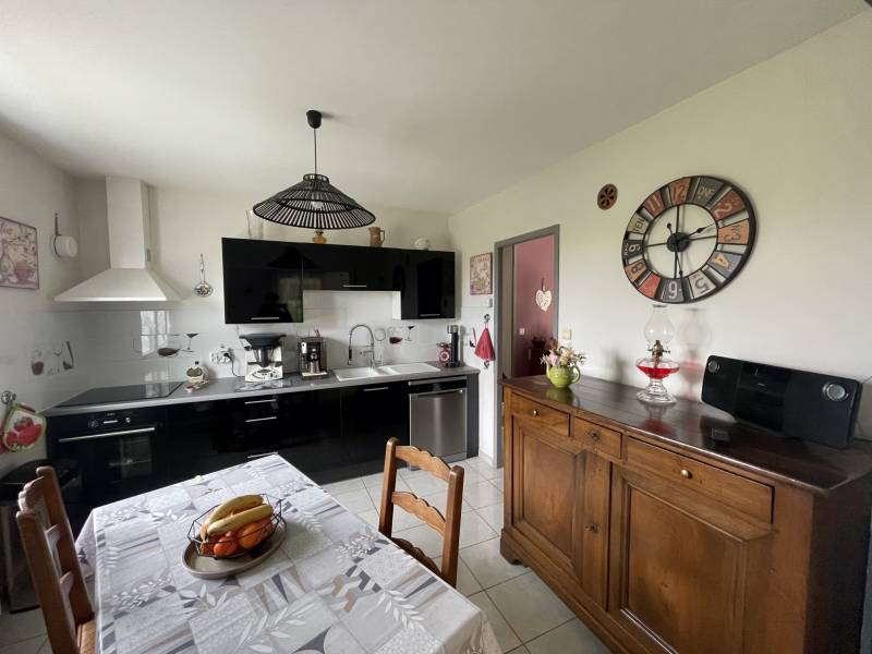 ANNEYRON - Charmante maison à vendre - 3 chambres, jardin paysager, et bien plus !