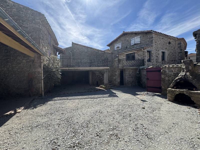 Maison de village 112m² avec 3 chambres et jardin à SAINT CYR
