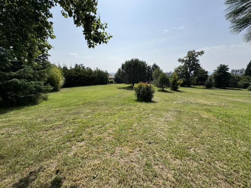 Terrain 2 000m² à ANNONAY