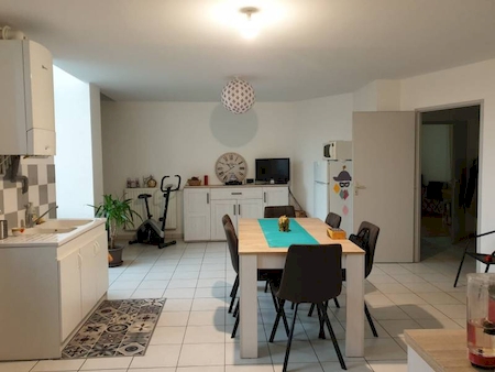 Appartement centre-ville avec terrasse et ascenseur