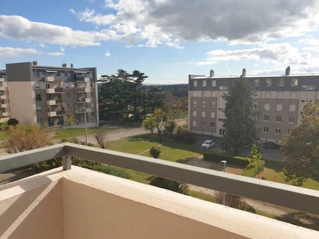 Appartement avec balcon - Résidence le Pilat - ANNONAY