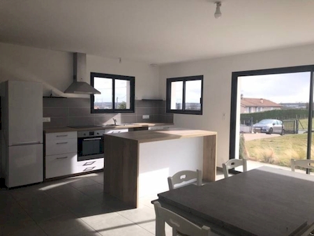 Maison meublée plain pied T4- FELINES