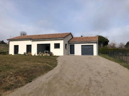 Maison meublée plain pied T4- FELINES