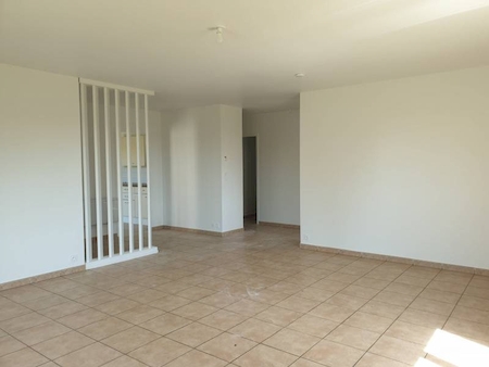 Maison à louer 4 chambres avec terrain Vernosc-les-Annonay