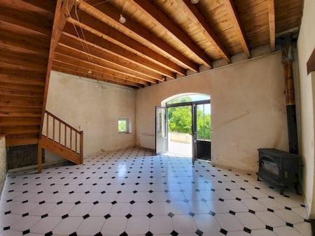 Maison de campagne avec vue et piscine en Ardèche