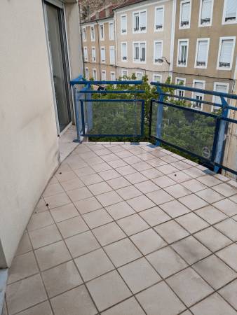 Appartement T2 meublé à Annonay avec un garage - centre ville