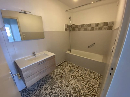 Appartement type 3 avec balcon et ascenseur