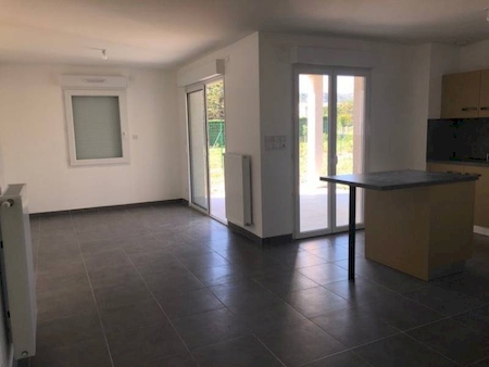 T3 NEUF  EN REZ DE JARDIN DANS RESIDENCE SECURISEE A SABLONS