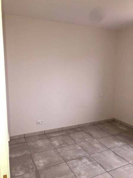 Maison en location sur la commune de DAVEZIEUX