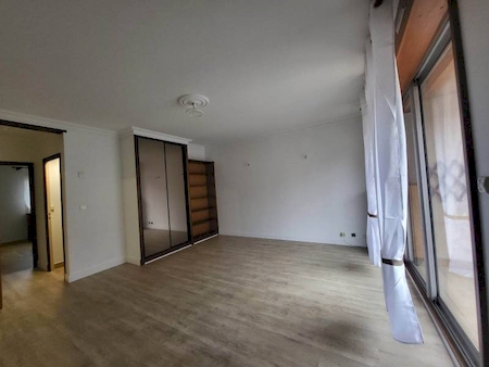 Appartement type 2 au Domaine de la Gare avec Balcon Cave et Garage
