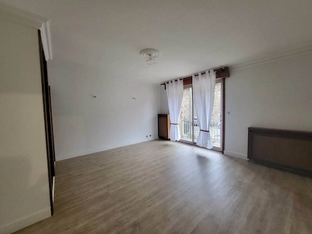 Appartement type 2 au Domaine de la Gare avec Balcon Cave et Garage