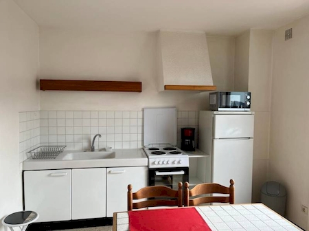 CENTRE ROUSSILLON, T2 MEUBLE