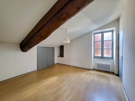 Appartement en plein centre du village de Villevocance