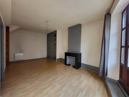 Appartement en plein centre du village de Villevocance