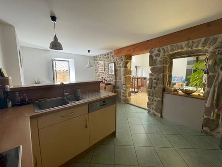 Maison de hameau en pierre 133m² avec terrasse à ROIFFIEUX