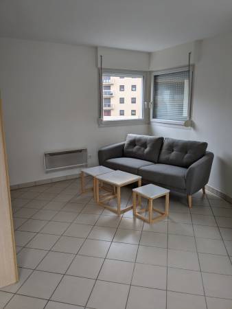 Appartement T2 meublé à Annonay avec un garage - centre ville