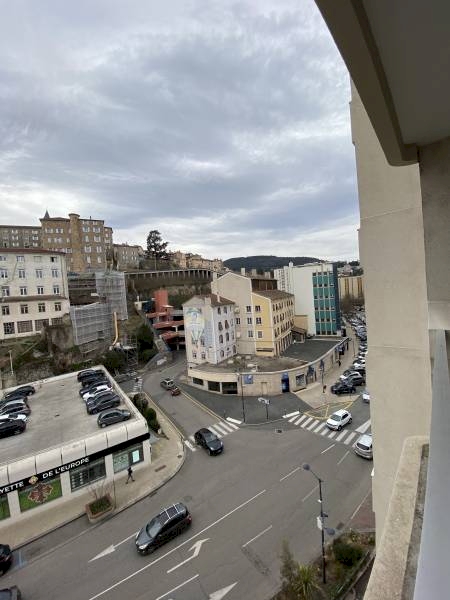 Appartement type 3 avec balcon et ascenseur