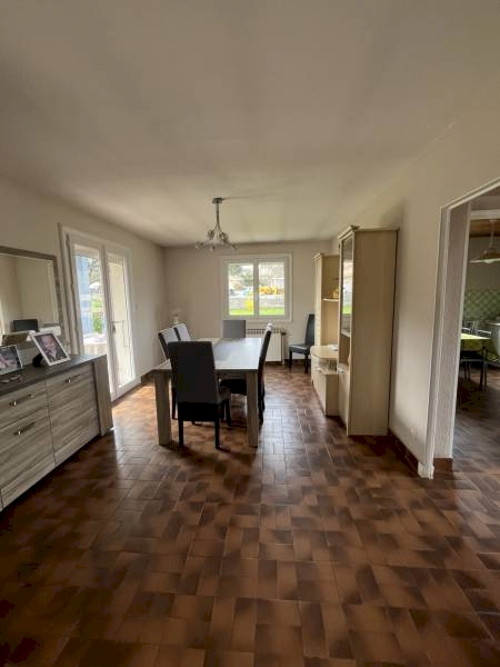 Maison 85m² avec sous-sol complet & terrain clos de 1650m² à ROIFFIEUX