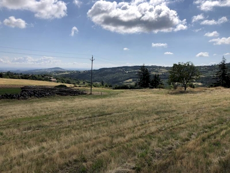 Terrain à bâtir situé à Preaux