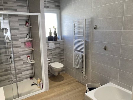 Maison de 2021 de plain-pied avec 3 chambres et garage double à DAVEZIEUX