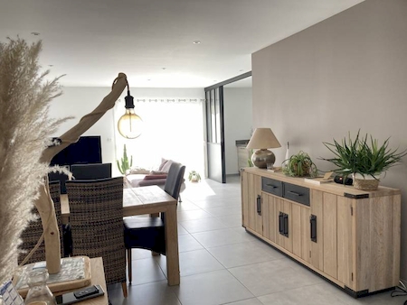 Maison de 2021 de plain-pied avec 3 chambres et garage double à DAVEZIEUX