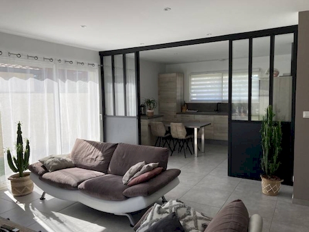 Maison de 2021 de plain-pied avec 3 chambres et garage double à DAVEZIEUX