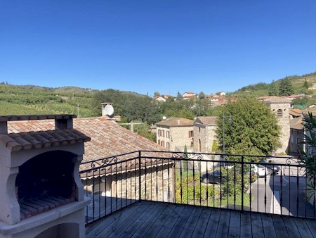 VALLEE DU RHONE - MAISON DE VILLAGE AVEC 4 CHAMBRES-GARAGE-TERRASSE
