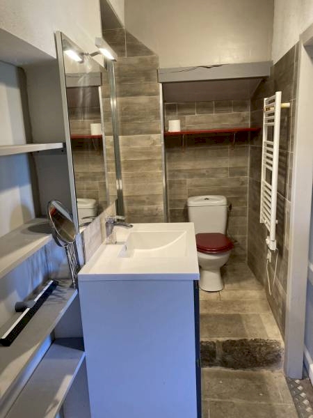 VALLEE DU RHONE - MAISON DE VILLAGE AVEC 4 CHAMBRES-GARAGE-TERRASSE