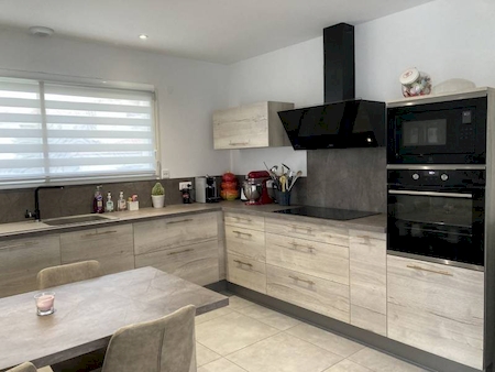 Maison de 2021 de plain-pied avec 3 chambres et garage double à DAVEZIEUX