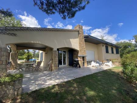 Proximité du golf de Gourdan – Superbe propriété 247m² avec parc paysager et piscine à Saint Clair