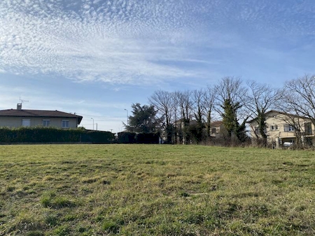 SAINT-CYR - TERRAIN DE 667 M² EN LOTISSEMENT - PROCHE VILLAGE