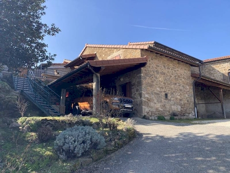 TENEMENT IMMOBILIER EN PIERRE à QUINTENAS