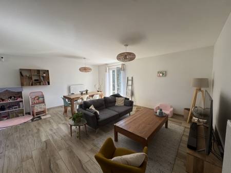 Villa T4 plain pied entièrement rénovée